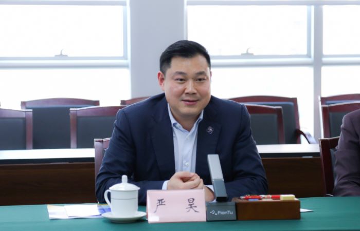 1709716456051017789.jpg 20240304严昊主席与广西产业园区改革发展办公室党组书记、主任邹展业会谈2.jpg